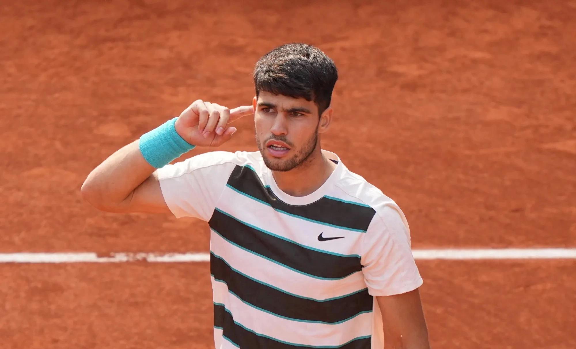 意大利队在悬崖边反超对手获胜