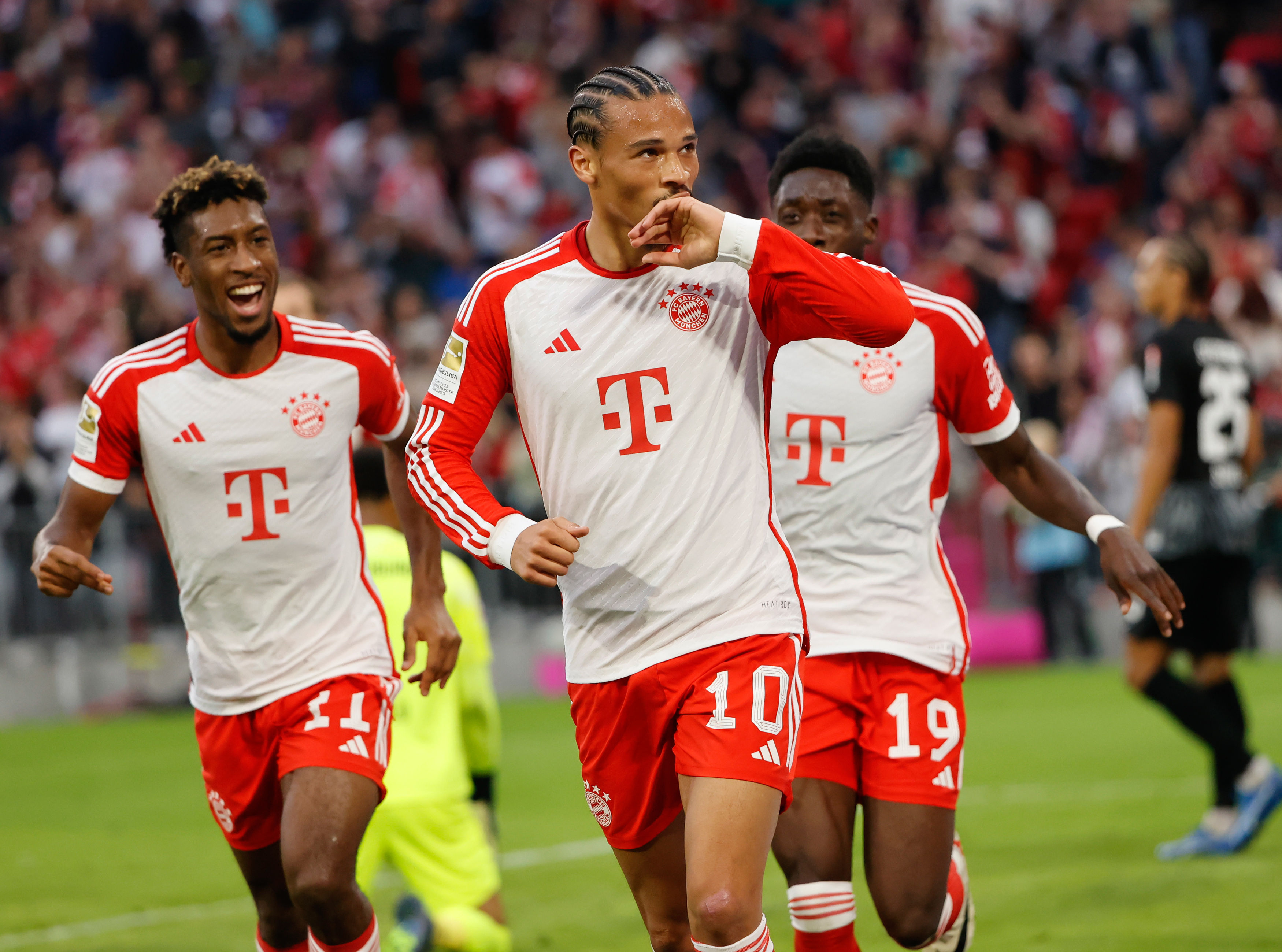 包含西甲重磅对决：拜仁迎战德布劳内，球迷沸腾的词条