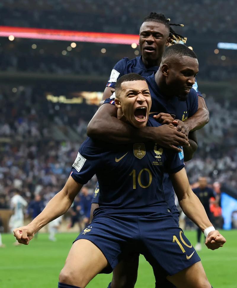 西班牙战平曼城,姆巴佩补时绝平美洲杯的简单介绍 西班牙战平曼城,姆巴佩补时绝平美洲杯的简单介绍