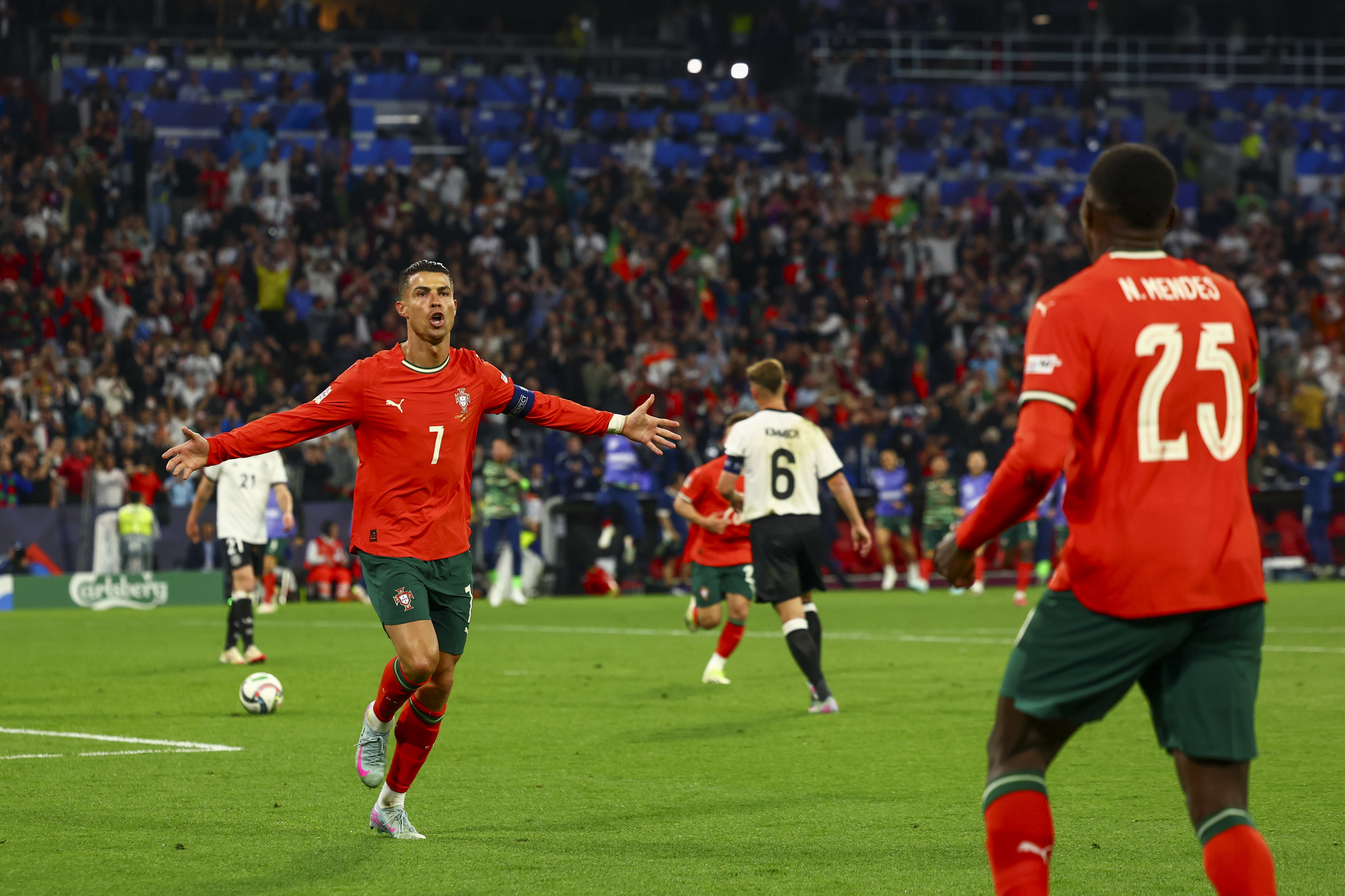 葡萄牙轻松晋级，法国遗憾告别的简单介绍