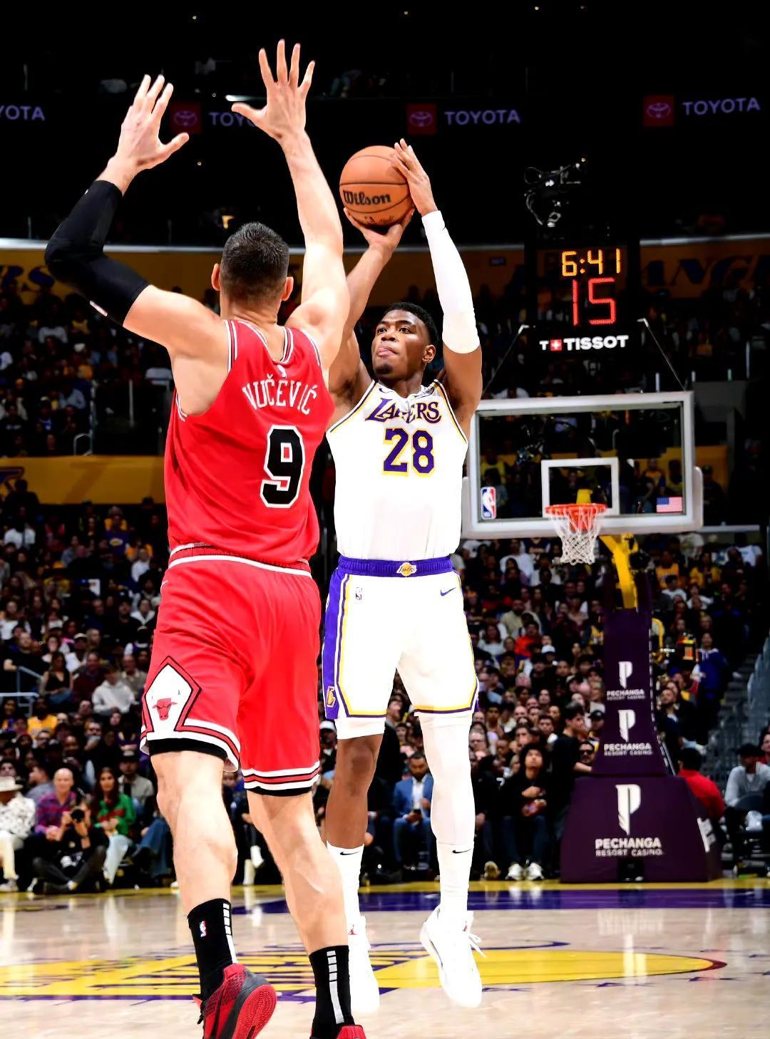 包含湖人大胜公牛,赢得关键胜利巩固领跑实力的词条 包含湖人大胜公牛,赢得关键胜利巩固领跑实力的词条