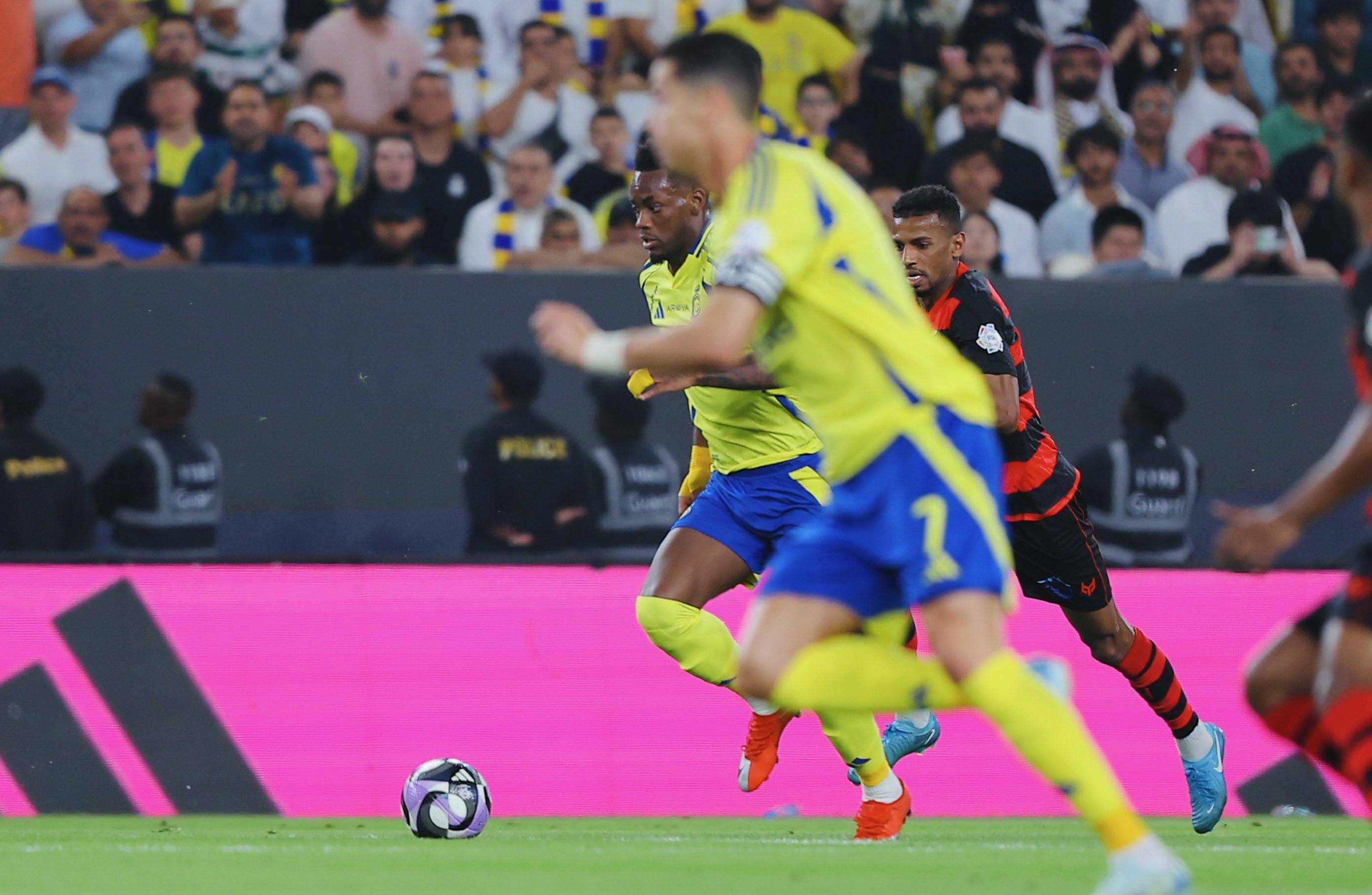 意大利队力克马竞,C罗扑点救主德甲 意大利队力克马竞,C罗扑点救主德甲