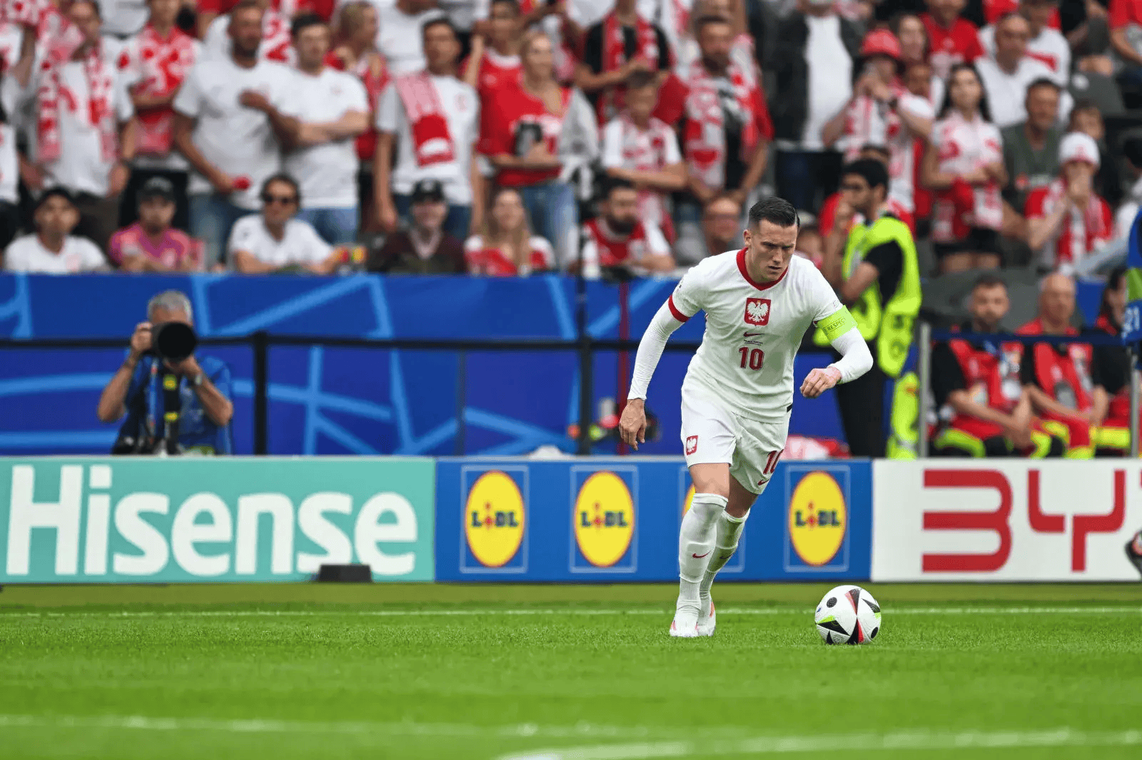 包含保加利亚遗憾出局，无缘晋级欧洲杯淘汰赛的词条