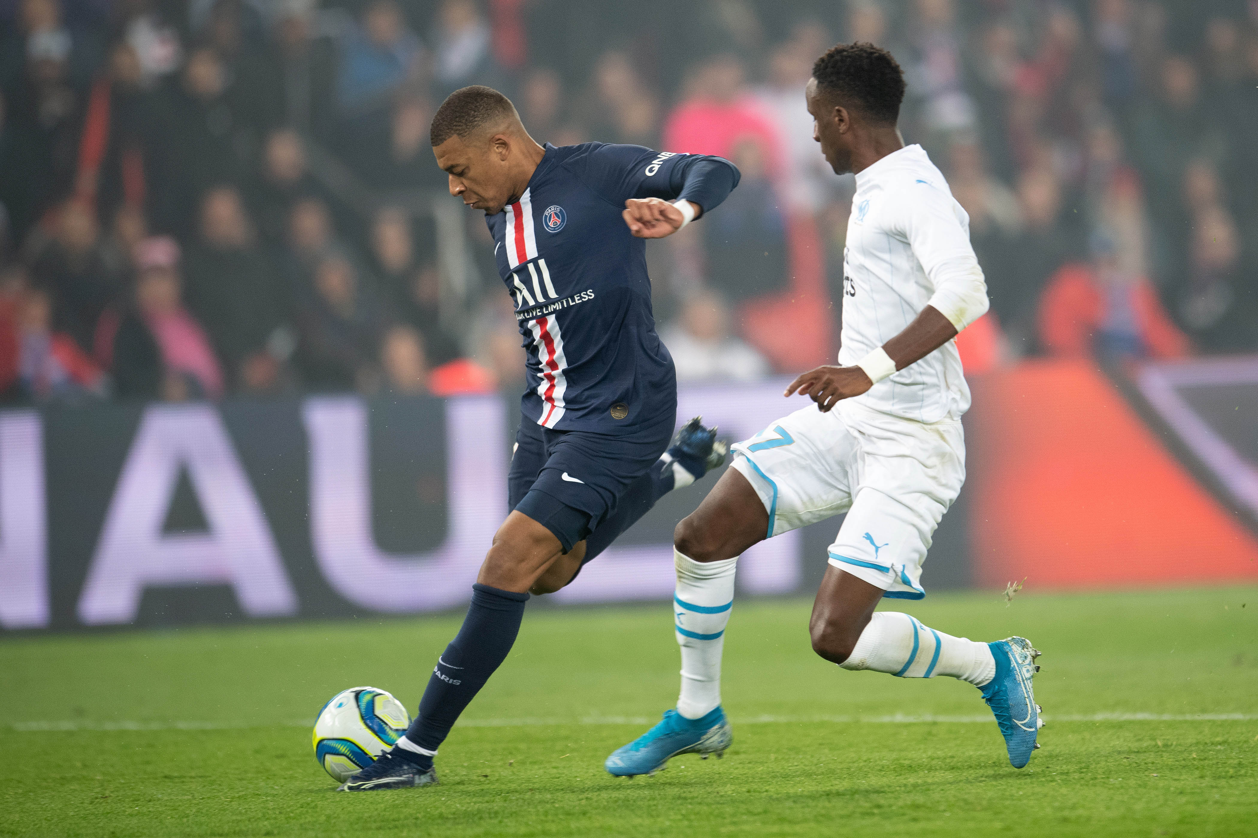 巴黎圣日耳曼在法甲联赛中取得胜利 巴黎圣日耳曼在法甲联赛中取得胜利