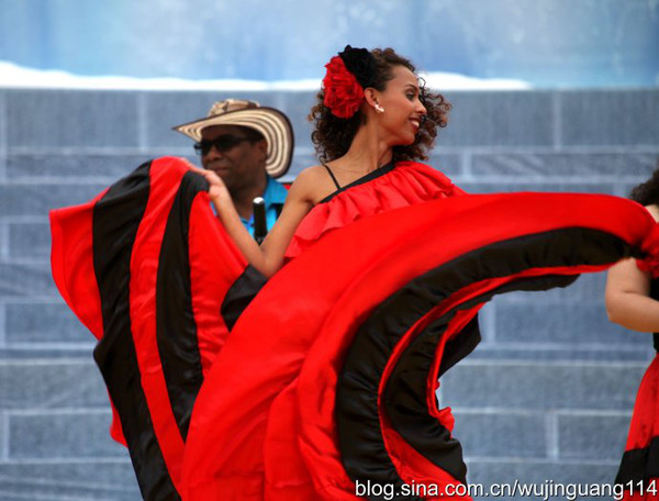 一场绝对的胜利哥伦比亚队按捺不住欢喜的简单介绍