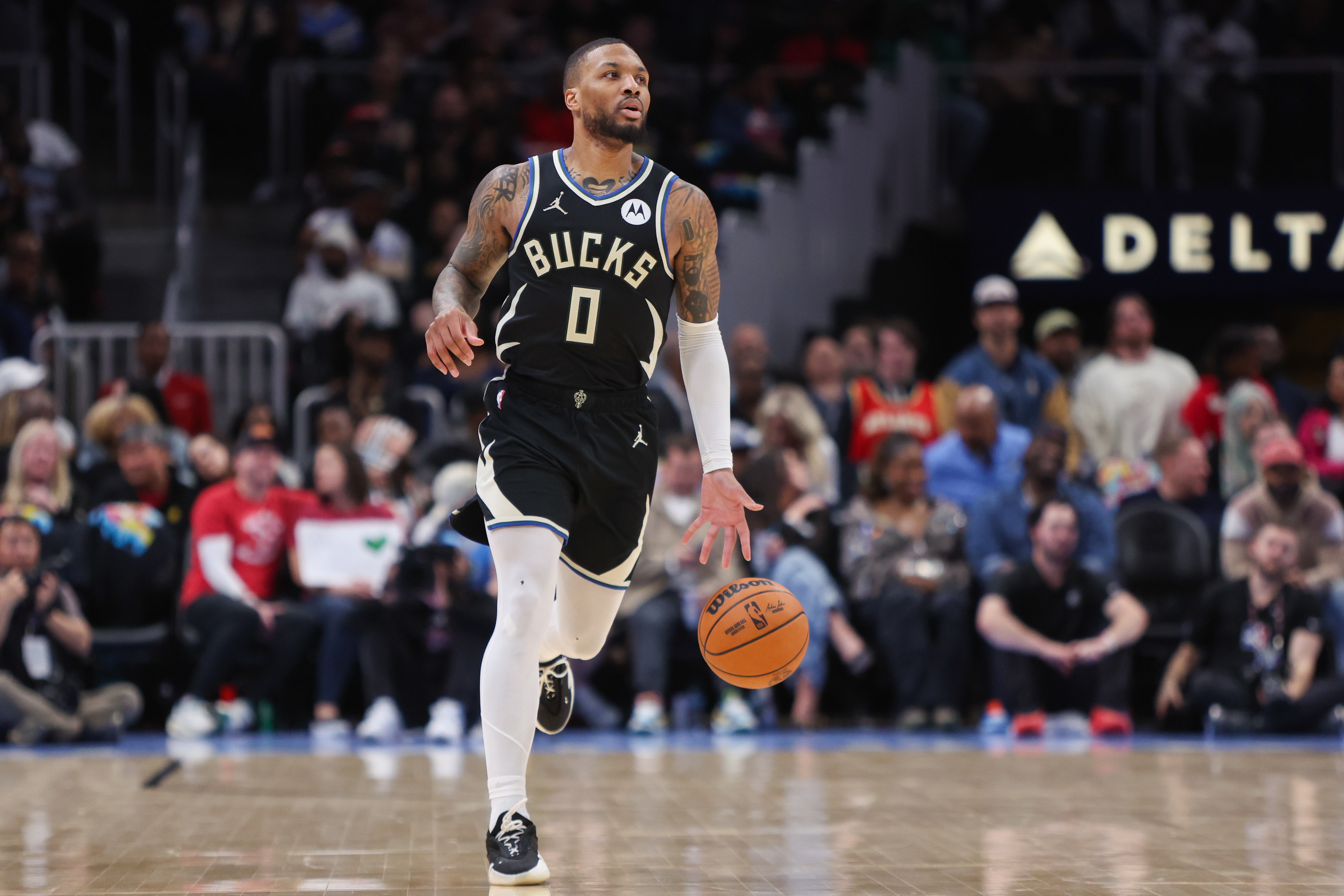 雄鹿主场击败公牛,保持领先 雄鹿主场击败公牛,保持领先