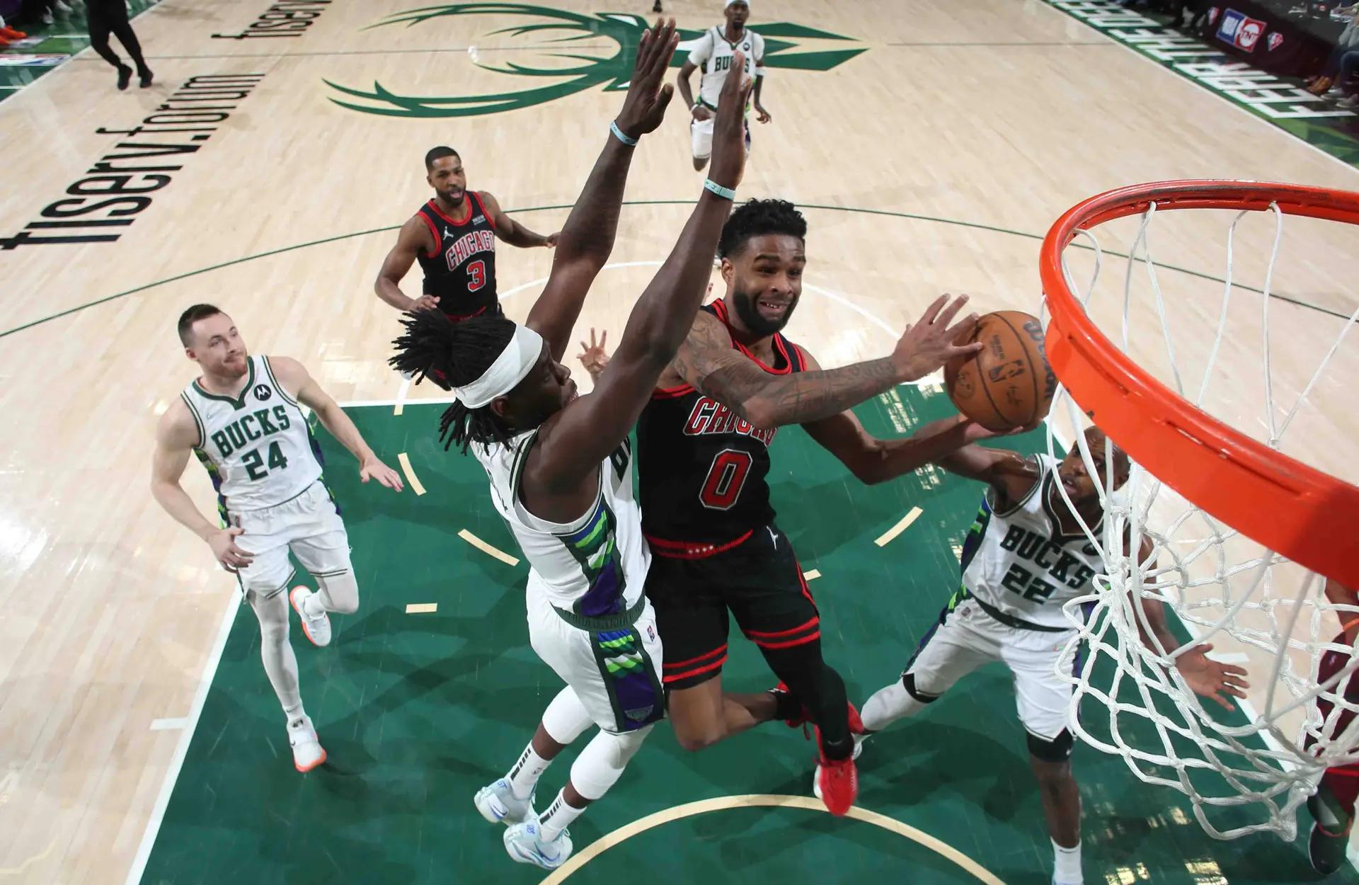 包含公牛主场惊险击败老鹰,保住季后赛席位的词条 包含公牛主场惊险击败老鹰,保住季后赛席位的词条