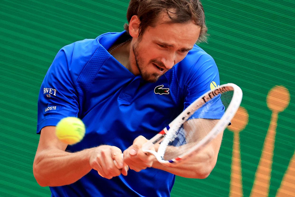 关于英国网球队险胜西班牙网球队,梅德韦杰夫送出助攻的信息 关于英国网球队险胜西班牙网球队,梅德韦杰夫送出助攻的信息