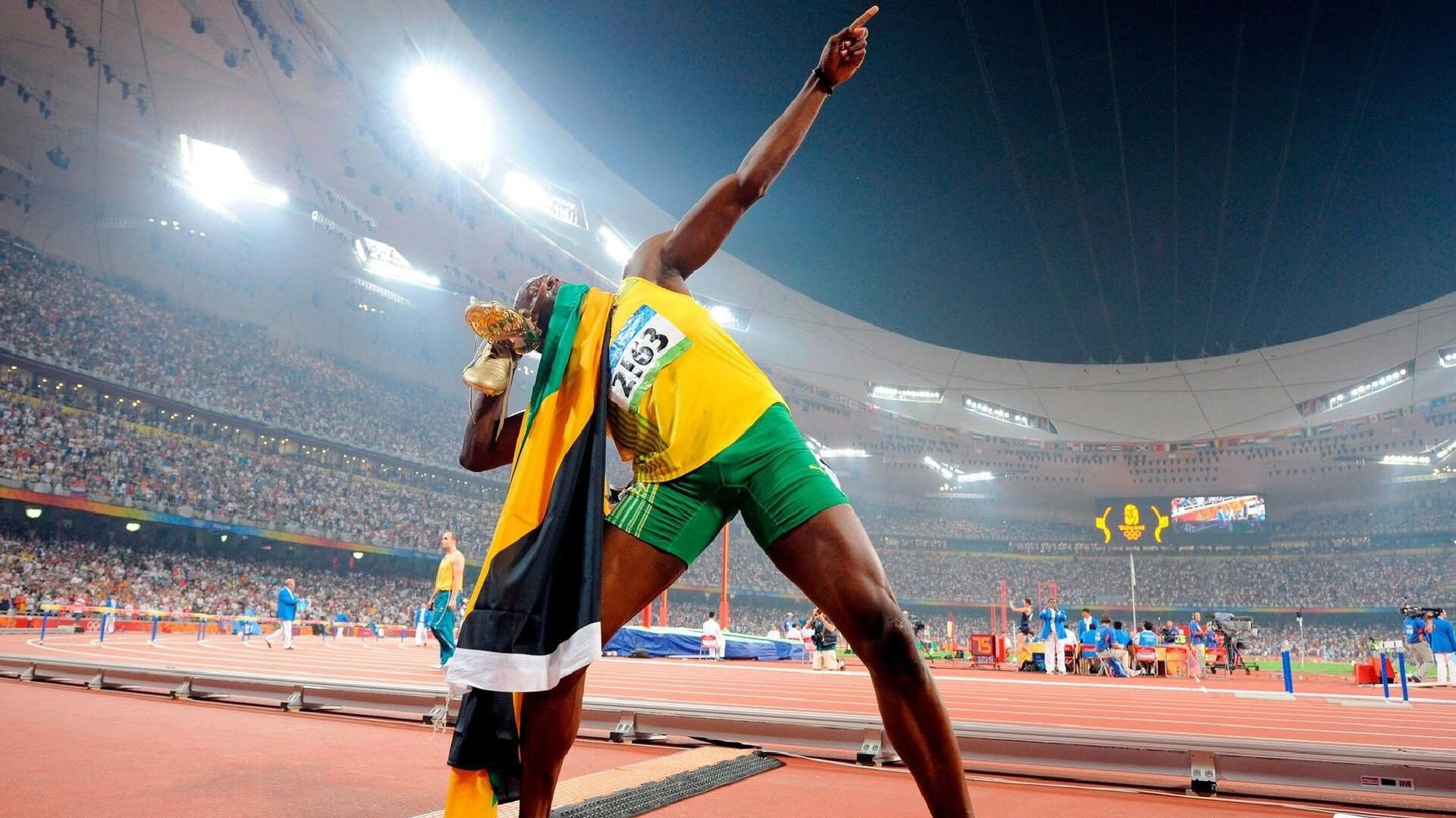 冰冷封喉！戈贝尔关键6+12+5帽化身终结者，快船强行逆转公牛