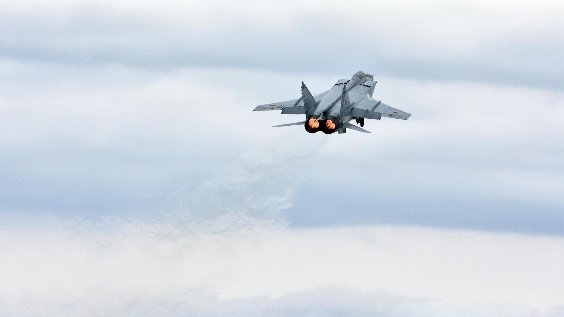 上海队全面压制森林狼，德罗赞关键先生引领胜利