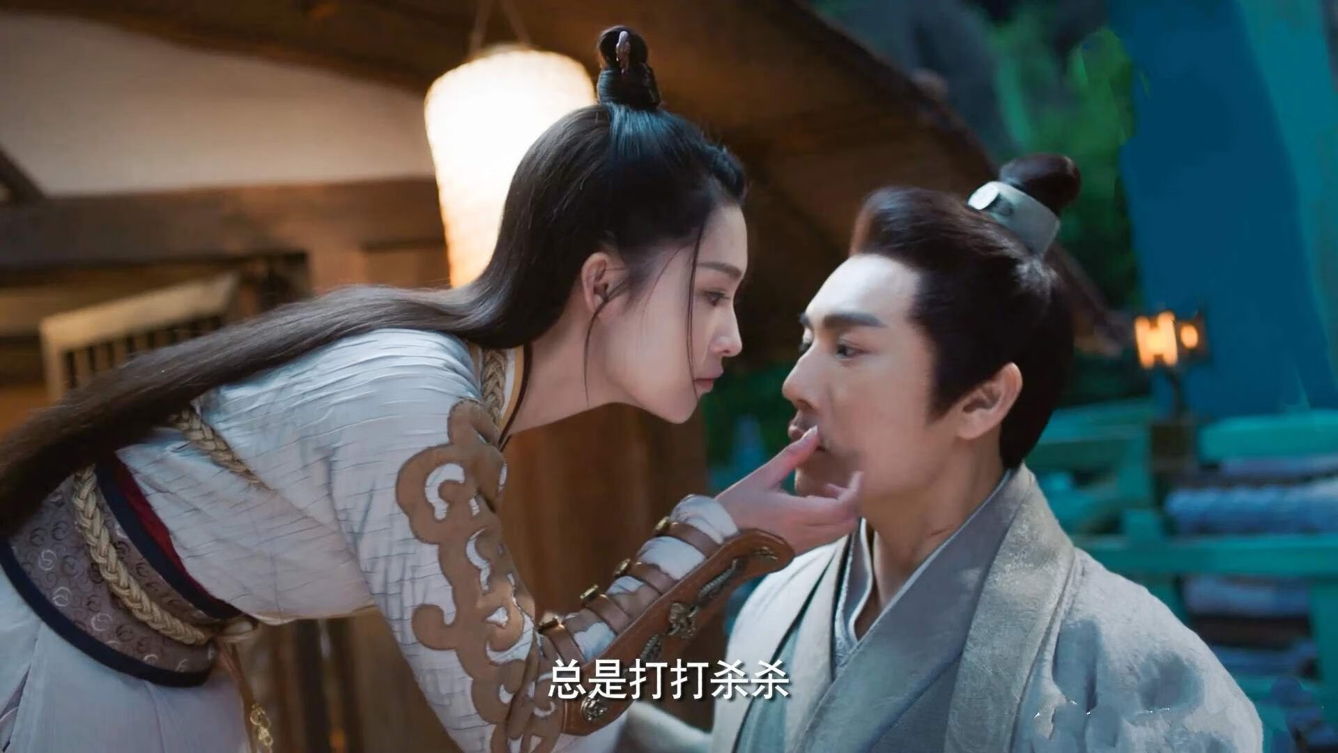 双线传奇，骑士铁蹄下的团队哲学与F1赛道上的孤独掌控者