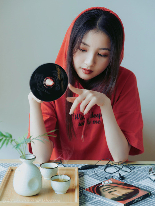 开云体育-跨越绿茵与硬木的决战史诗，当尤文冲垮AC米兰，拉什福德在抢七接管比赛