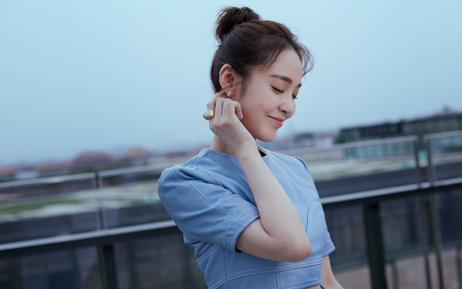 德甲新王登基与篮网逆袭,巅峰对决背后的残酷与荣光