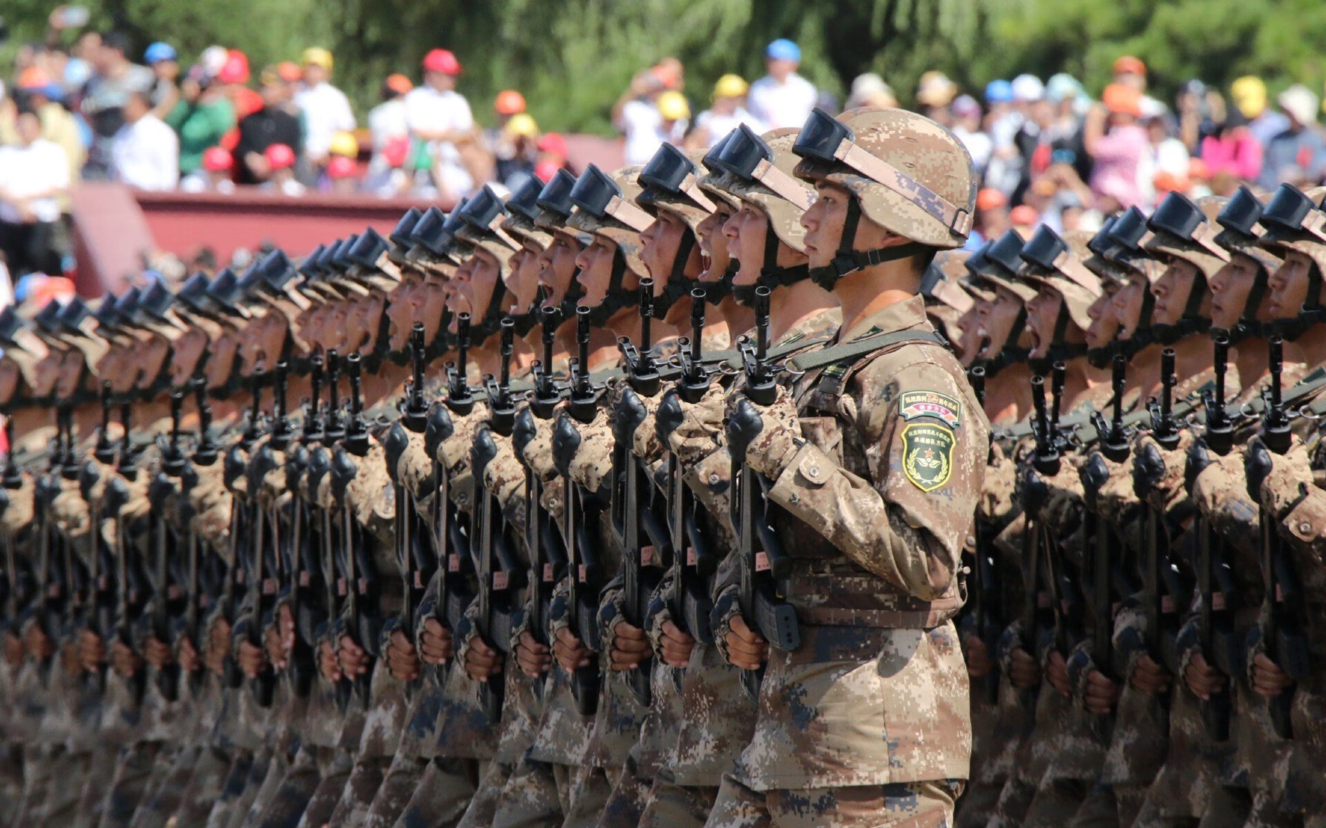 冰冷雨夜，克莱·汤普森用三分箭雨击碎公牛幻想